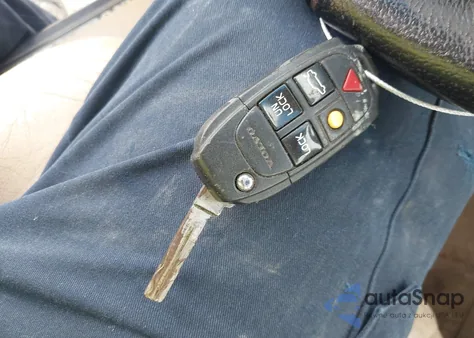 2006 Volvo S60 2.5T from USA, damaged, VIN YV1RS592062553998